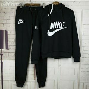 Womens Nike 2 piece sweat fit